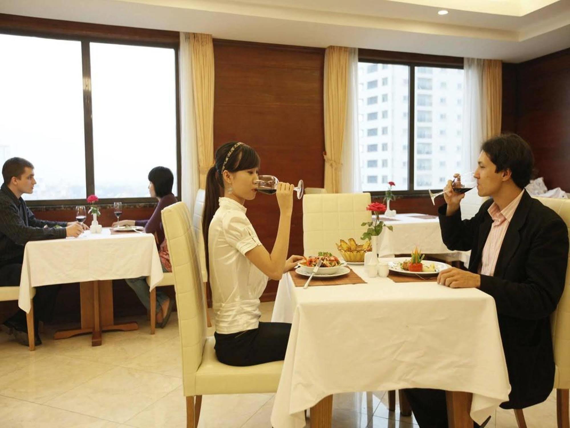 Royal Gate Hotel Hanoi Luaran gambar